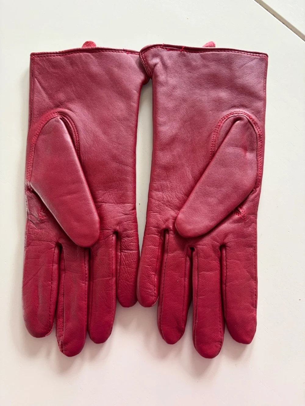 Thinsulate red leather gloves size medium